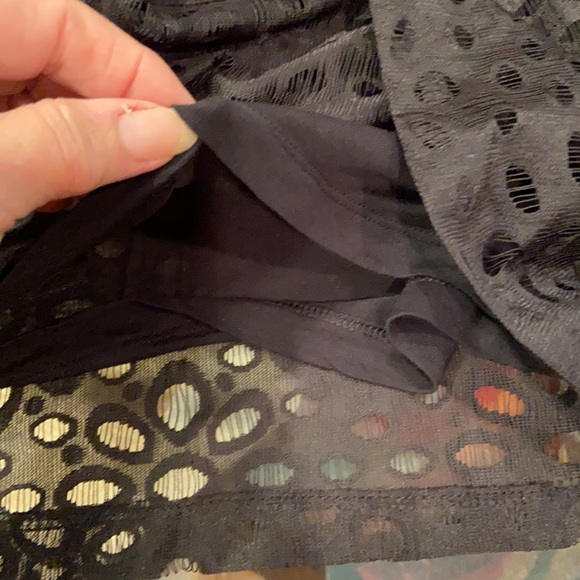 🌷 Banana Republic black sleeveless top - Picture 4 of 10